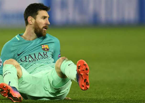 Le hacen 'huacha' a Messi en goleada del PSG al Barcelona - VIDEO
