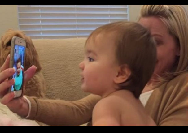 YouTube: Videollamada entre bebés enternece las redes sociales