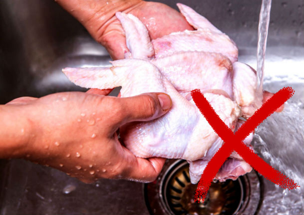 Viral: Estos 3 alimentos NO debes lavarlos antes de cocinarlos