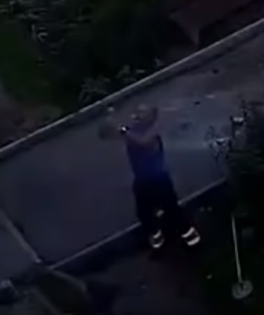 Youtube Viral: Obreros salvan a bebé que cayó por la ventana de un edificio (VIDEO)