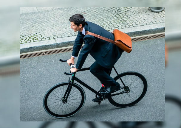 Actualidad: Podrías recibir un día libre si vas al trabajo en bicicleta