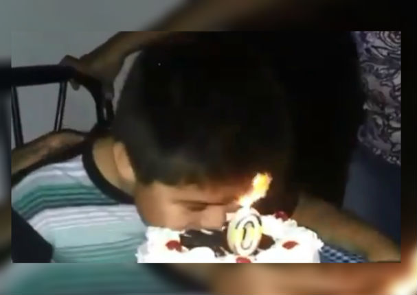 Facebook: Velas de torta de cumpleaños casi provoca trágico final (VIDEO)