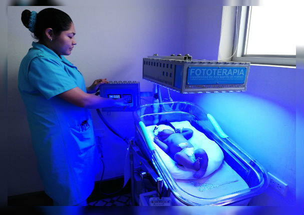 Ingenieros egresados de la USMP desarrollan equipo de fototerapia contra la 'Icterecia Neonatal'