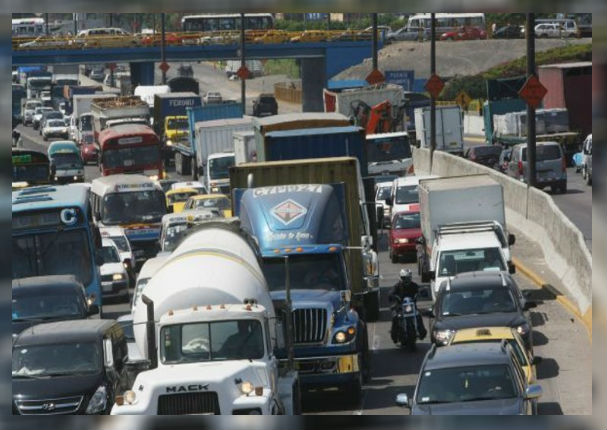 ¿Alcalde de Lima prohibirá el pase de vehículos de carga en la Panamericana Norte y Sur?