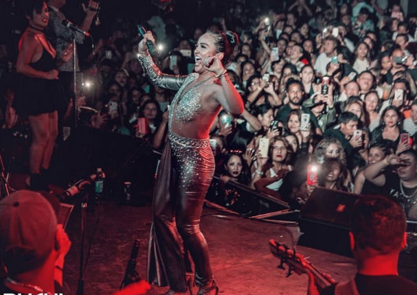 Daniela Darcourt comparte fotografías de su concierto en Argentina