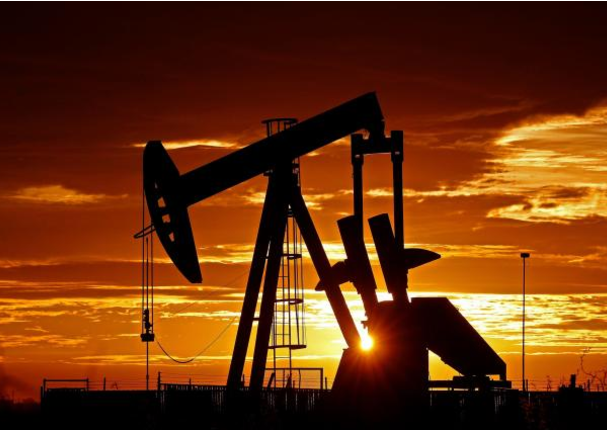 Precio del petróleo cae por debajo de los 0 dólares
