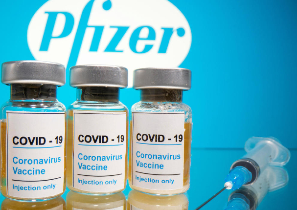 Chile recibe tercer lote de vacunas de Pfizer contra el coronavirus