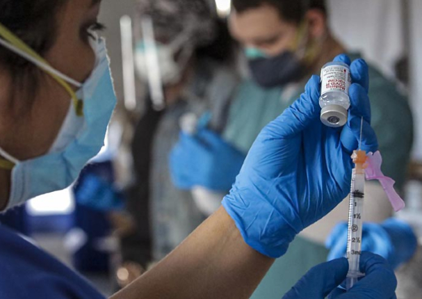 Perú inicio hoy la primera fase de vacunación contra la Covid-19