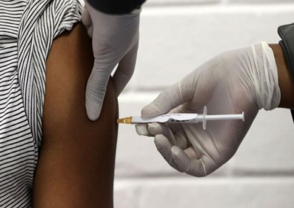 Covid-19: Laboratorio Moderna inicia ensayos de su vacuna en niños