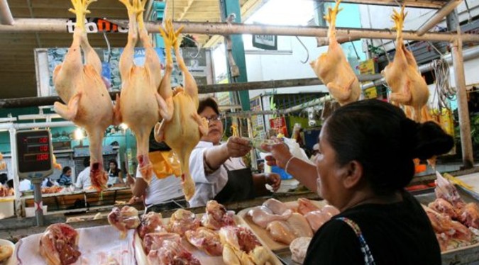 Perú: Alza de precios de pollo y aceite preocupan a la población