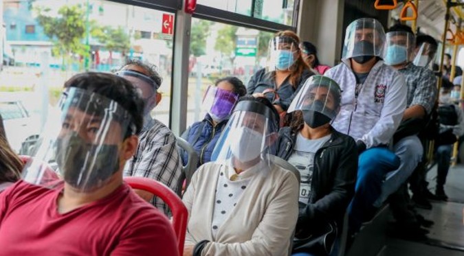 Gobierno del Perú: Uso de protector facial no será obligatorio en los buses