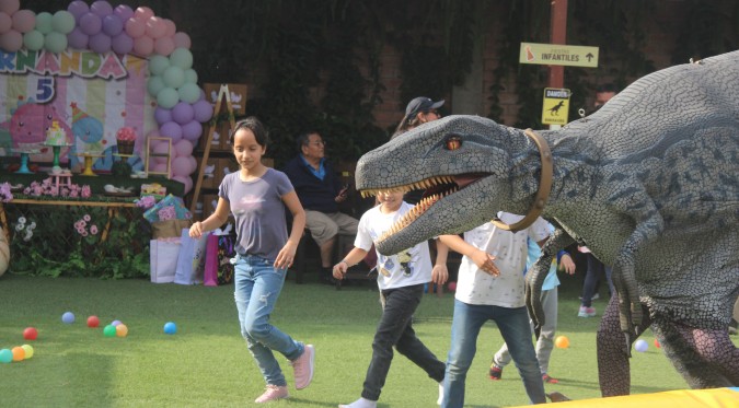Parque de Dinosauriso Gigantes: Dinoworld ofrece viernes de 2x1 en Pachacamac | VIDEO