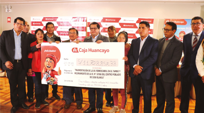 ¡CAJA HUANCAYO CUMPLE! ENTREGA 11 MILLONES 728 MIL SOLES PARA OBRA DE AV. FERROCARRIL Y DE I.E. 30186