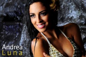 Andrea Luna lanza su calendario (FOTO)