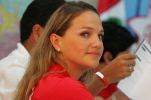 Luciana León es elegida como una de las políticas ‘más sexys’ por Playboy
