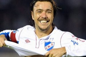 El ‘Chino’ Recoba se lució con golazo olímpico – VIDEO