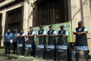 Clausuran galería del Cercado de Lima donde vendían mascotas