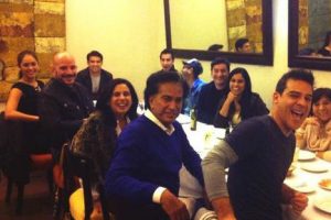 Karen Schwarz y Ezio Oliva acudieron a una íntima reunión