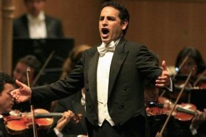 Juan Diego Flores elegido uno de los 10 mejores tenores de la historia