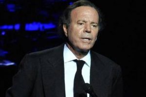 Los 70 años de un seductor: ¡Feliz cumpleaños Julio Iglesias!