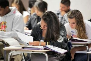 Universidades de EE.UU admitirán alumnos indocumentados