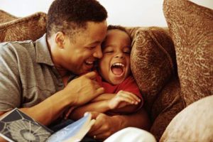 ¿Por qué nos reímos cuando nos hacen cosquillas?
