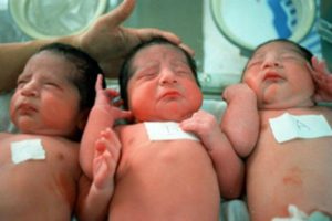 Increíble: Niña de 13 años dio a luz a trillizos