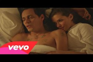 Ya se estrenó el videoclip de «Cambio de piel» de Marc Anthony -VIDEO