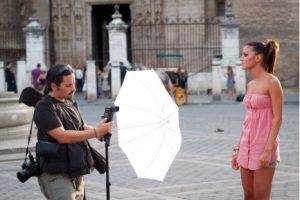 ¿No es fotogénico? 7 trucos para salir bien en una foto