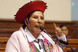 Congresista Hilaria Supa es víctima de racismo en las redes sociales