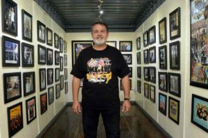 Conoce al fanático más grande de la salsa