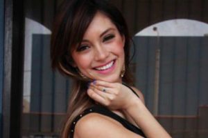 Sale a la luz una foto de la modelo Darlene Rosas cuando era colegiala