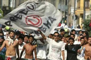 Hincha de la ‘U’  falleció en pelea de barristas