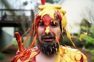 Mira la divertida ‘lluvia de comida’ – VIDEO