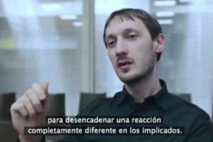 ¿Ayudarías a una persona que se está muriendo? -VIDEO