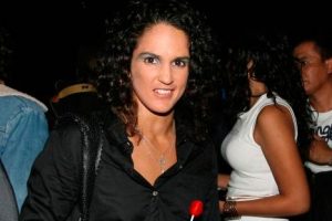 VIDEO: Kina Malpartida se lesiona tras fuerte caída en vivo