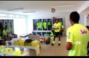 Video: Selección de Brasil se relaja en camerinos escuchando salsa