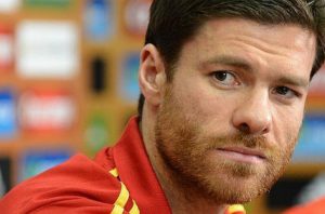 Xabi Alonso renuncia a la selección de España luego quedar eliminada de Brasil 2014