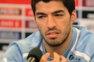 Luis Suárez le pidió ‘mil disculpas’ a Chiellini por morderlo