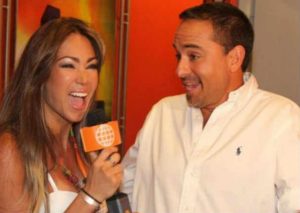 Roberto Martínez le muestra su apoyo a Melissa Loza