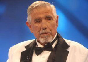 El ‘Profesor Jirafales’ no puede caminar