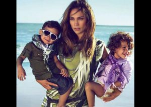 Hija de Jennifer Lopez la imita con un adorable disfraz (FOTO)