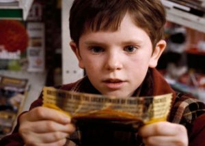 Mira cómo luce el protagonista de la película ‘Charlie y la Fábrica de Chocolate’ a sus 22 años (FOTOS)