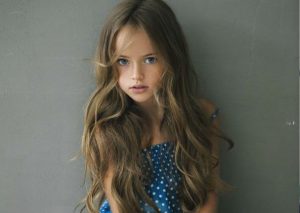 Conoce a la considerada ‘Barbie Humana’ más joven del mundo (FOTOS)