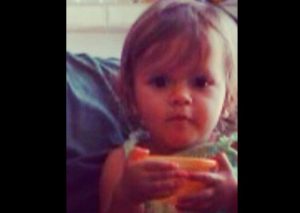 ¿Reconoces quién es esta tierna niña? (FOTOS)