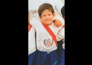 ¿Reconoces a este tierno niño? ¡En la actualidad es conductor de TV!