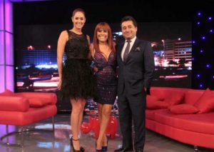 Karen Schwarz imita baile de Magaly Medina (VIDEO)