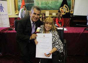 Gina Parker recibió condecoración en el Día Internacional de la Mujer (FOTOS)