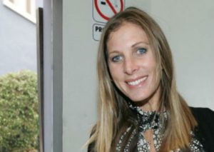 Leslie Stewart molesta con responsables de ‘Asu Mare 2’
