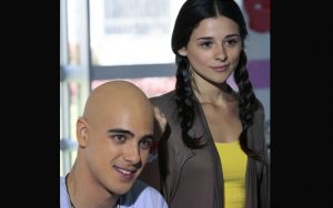 Mira las divertidas fotos de los protagonistas de ‘Pulseras rojas’